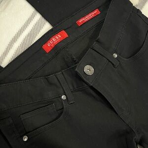 GUESS Women's Black Skinny Pants